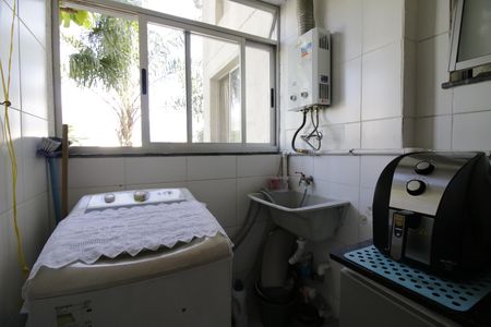 Apartamento à venda com 57m², 3 quartos e 1 vagaÁrea de Serviço