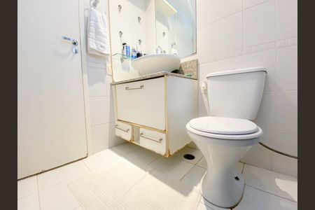 Apartamento à venda com 107m², 3 quartos e 2 vagasBanheiro