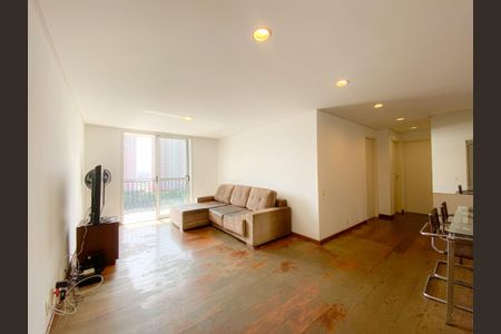 Sala de apartamento à venda com 3 quartos, 107m² em Água Branca, São Paulo