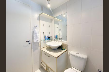 Apartamento à venda com 107m², 3 quartos e 2 vagasBanheiro