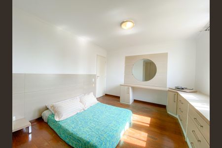 Apartamento à venda com 107m², 3 quartos e 2 vagasSuíte