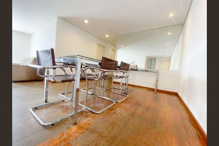 Apartamento à venda com 107m², 3 quartos e 2 vagasSala