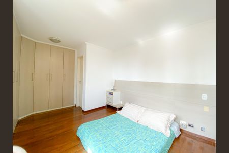 Apartamento à venda com 107m², 3 quartos e 2 vagasSuíte