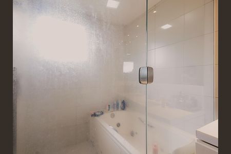 Apartamento à venda com 223m², 3 quartos e 4 vagasBanheiro da Suíte 3
