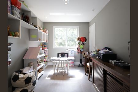 Apartamento à venda com 223m², 3 quartos e 4 vagasEscritório