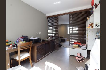 Apartamento à venda com 223m², 3 quartos e 4 vagasEscritório