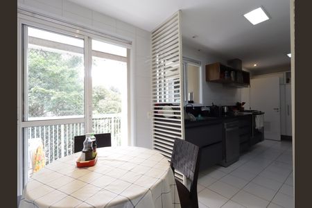 Apartamento à venda com 223m², 3 quartos e 4 vagasCopa