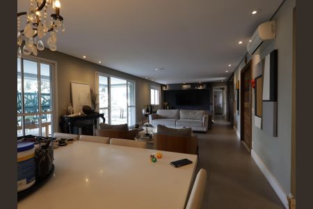 Apartamento à venda com 223m², 3 quartos e 4 vagasSala