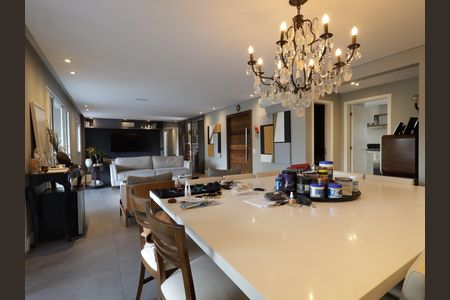 Apartamento à venda com 223m², 3 quartos e 4 vagasSala
