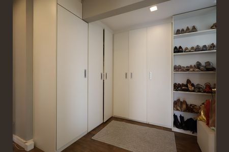 Apartamento à venda com 223m², 3 quartos e 4 vagasCloset da suíte 3