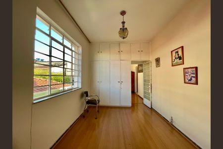 Casa à venda com 5 quartos, 480m² em Santa Tereza, Belo Horizonte