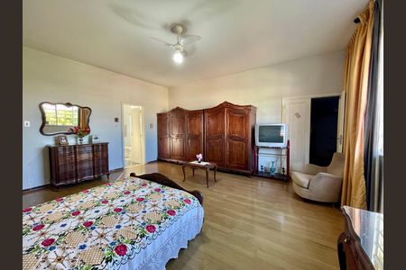Casa à venda com 480m², 5 quartos e 2 vagas