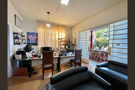 Casa à venda com 480m², 5 quartos e 2 vagas