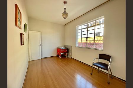 Casa à venda com 480m², 5 quartos e 2 vagas
