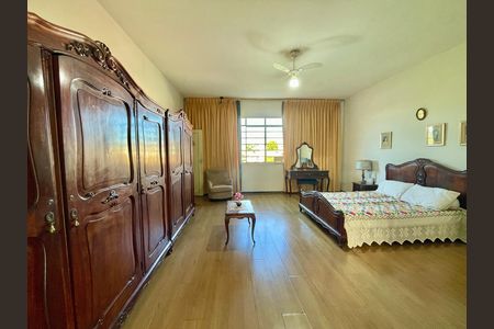Casa à venda com 480m², 5 quartos e 2 vagas
