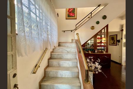 Casa à venda com 480m², 5 quartos e 2 vagas