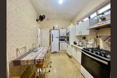Casa à venda com 480m², 5 quartos e 2 vagas