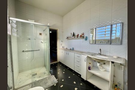 Casa à venda com 480m², 5 quartos e 2 vagas