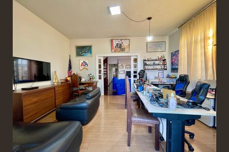 Casa à venda com 480m², 5 quartos e 2 vagas