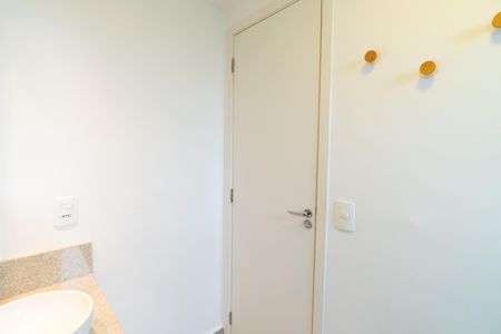 Banheiro da Suíte de apartamento para alugar com 1 quarto, 29m² em Chácara Inglesa, São Paulo