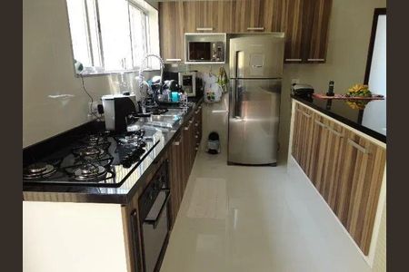 Casa à venda com 3 quartos, 580m² em Lauzane Paulista, São Paulo