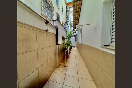 Casa à venda com 7 quartos, 420m² em Cidade Nova, Belo Horizonte