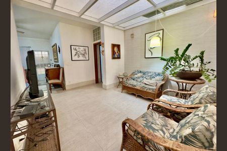 Casa à venda com 7 quartos, 420m² em Cidade Nova, Belo Horizonte