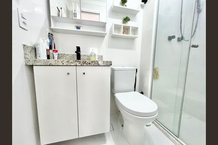 Apartamento à venda com 42m², 2 quartos e 1 vaga Apartamento à venda com 42m², 2 quartos e 1 vagaBanheiro