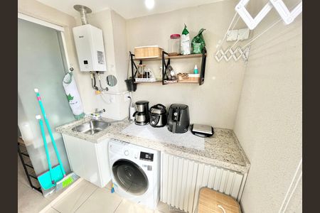 Apartamento à venda com 42m², 2 quartos e 1 vaga Apartamento à venda com 42m², 2 quartos e 1 vagaÁrea de Serviço