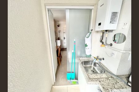 Apartamento à venda com 42m², 2 quartos e 1 vaga Apartamento à venda com 42m², 2 quartos e 1 vagaÁrea de Serviço