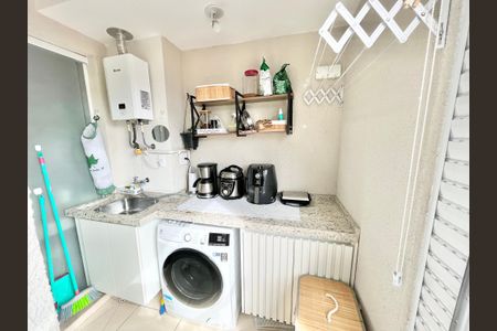 Apartamento à venda com 42m², 2 quartos e 1 vaga Apartamento à venda com 42m², 2 quartos e 1 vagaÁrea de Serviço