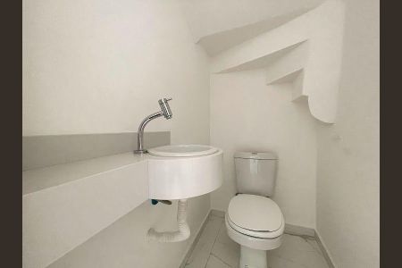 Casa à venda com 140m², 3 quartos e 2 vagas