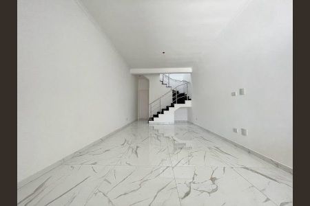 Casa à venda com 3 quartos, 140m² em Parque Sao Domingos, São Paulo