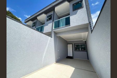 Casa à venda com 140m², 3 quartos e 2 vagas