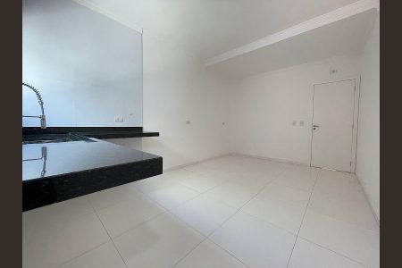 Casa à venda com 3 quartos, 140m² em Parque Sao Domingos, São Paulo