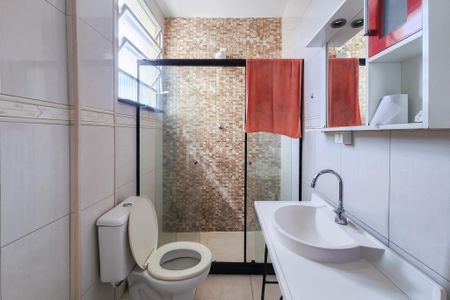 Apartamento para alugar com 55m², 2 quartos e sem vagaBanheiro 