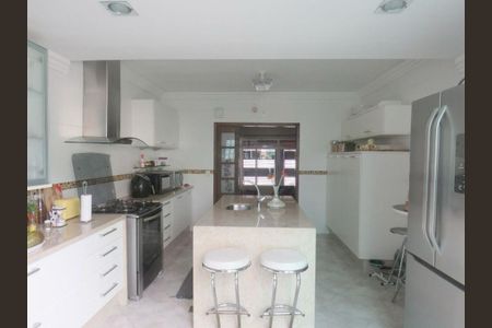 Casa à venda com 350m², 3 quartos e 3 vagas