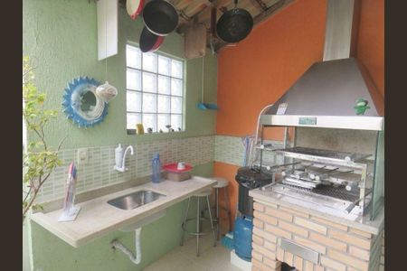 Casa à venda com 350m², 3 quartos e 3 vagas