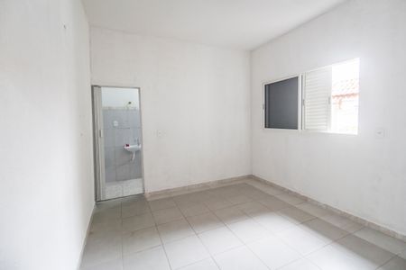Suíte de casa para alugar com 2 quartos, 80m² em Vila Santa Terezinha, Carapicuíba