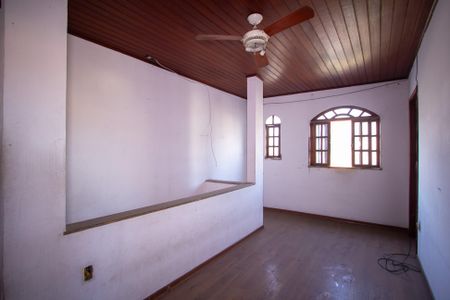 Sala de casa para alugar com 2 quartos, 90m² em Paraíso , São Gonçalo