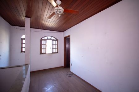 Sala de casa para alugar com 2 quartos, 90m² em Paraíso , São Gonçalo