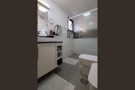 Apartamento à venda com 120m², 3 quartos e 2 vagas Apartamento à venda com 120m², 3 quartos e 2 vagasBanheiro Suíte