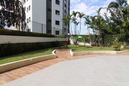Apartamento à venda com 120m², 3 quartos e 2 vagas Apartamento à venda com 120m², 3 quartos e 2 vagasPlayground