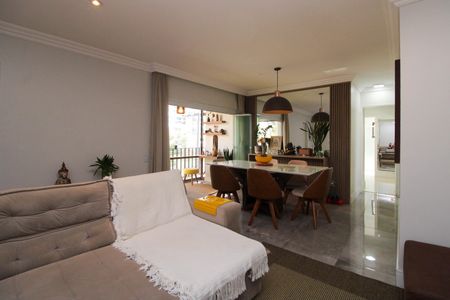 Apartamento à venda com 120m², 3 quartos e 2 vagas Apartamento à venda com 120m², 3 quartos e 2 vagasSala