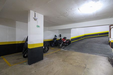 Apartamento à venda com 120m², 3 quartos e 2 vagas Apartamento à venda com 120m², 3 quartos e 2 vagasGaragem