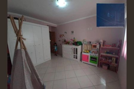 Casa à venda com 180m², 3 quartos e 4 vagas