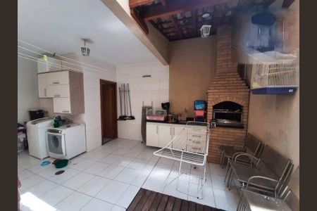 Casa à venda com 180m², 3 quartos e 4 vagas