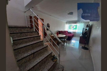 Casa à venda com 180m², 3 quartos e 4 vagas