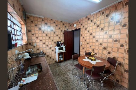 Casa à venda com 3 quartos, 180m² em Jardim Sao Jose, São Paulo