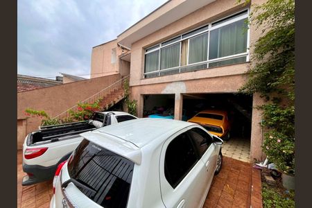 Casa à venda com 180m², 3 quartos e 4 vagas